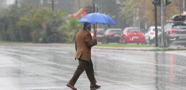 Έκτακτο δελτίο με ισχυρές βροχές και καταιγίδες